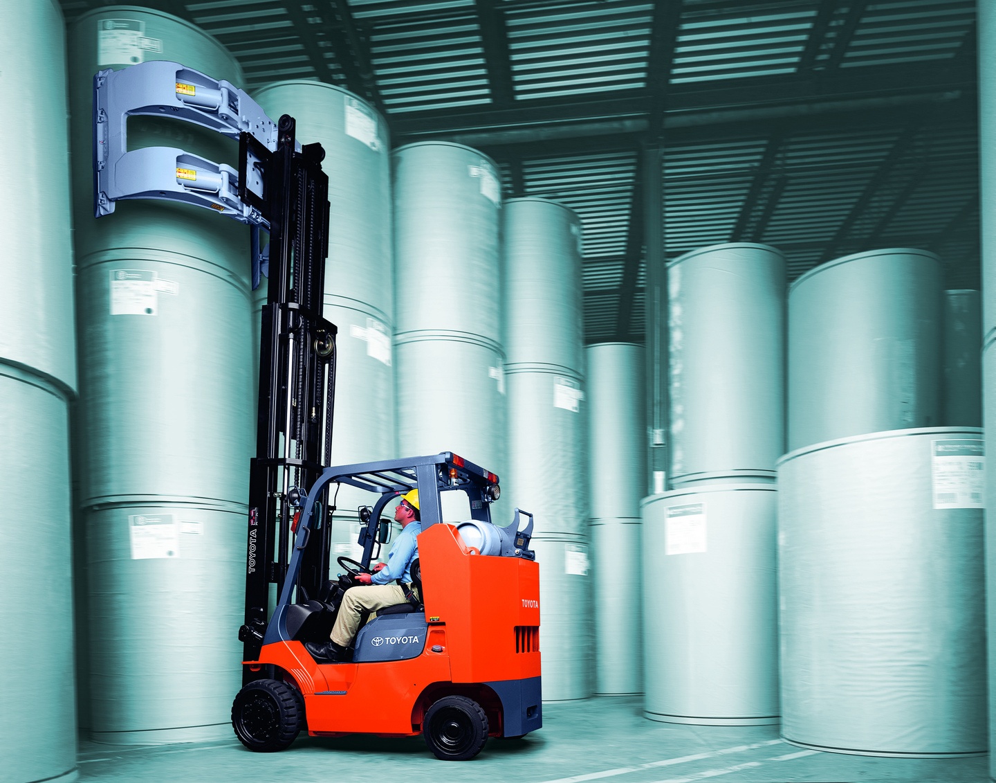 Voorzetapparatuur op heftrucks